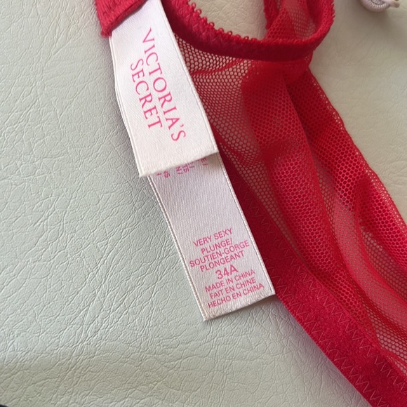 Victoria Secret Bras size 34A (2 for 1) - Picture 2 of 3